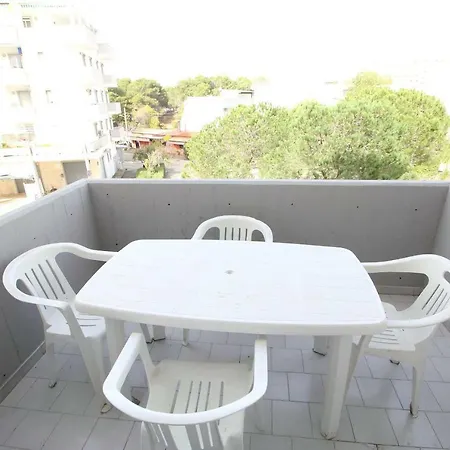 Rivabella D Apartment *