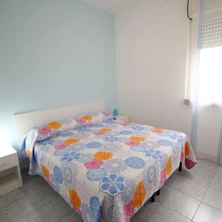 Rivabella D Apartment *