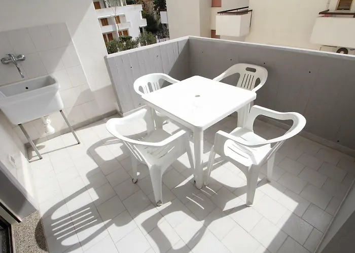 Rivabella D Apartment