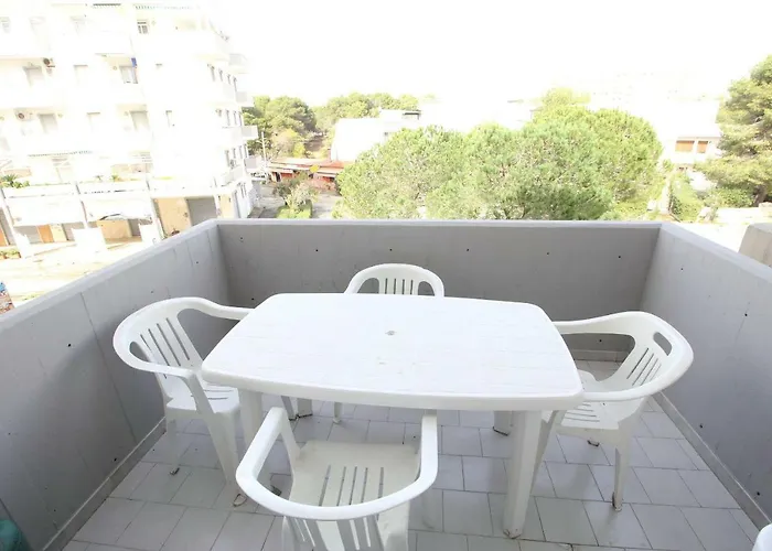 Rivabella D Apartment *